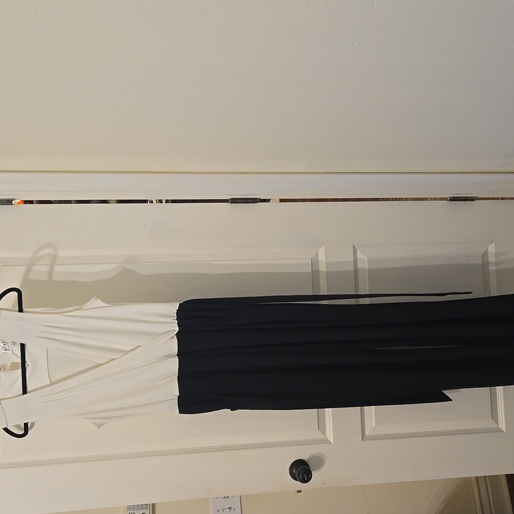 Nikki Poulos Elegant Sleeveless Crossover Top White and Black Jumpsuit Size 1X